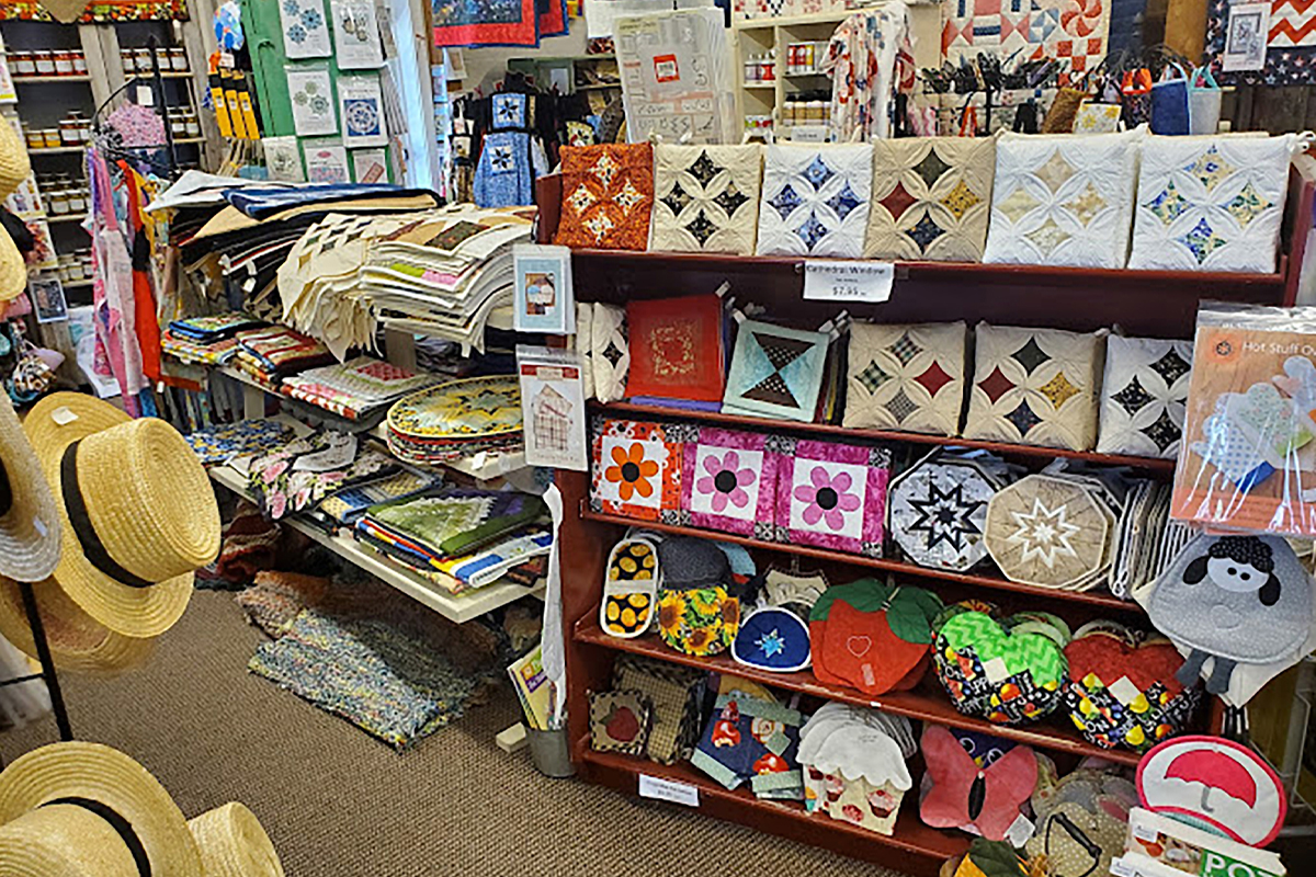 Log Cabin Quilt Shop